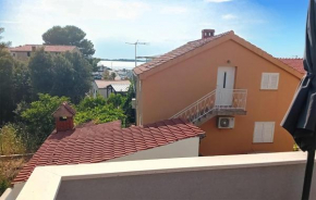 Beautiful Apartment In Sibenik